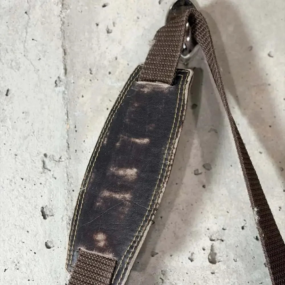Unknown gently used